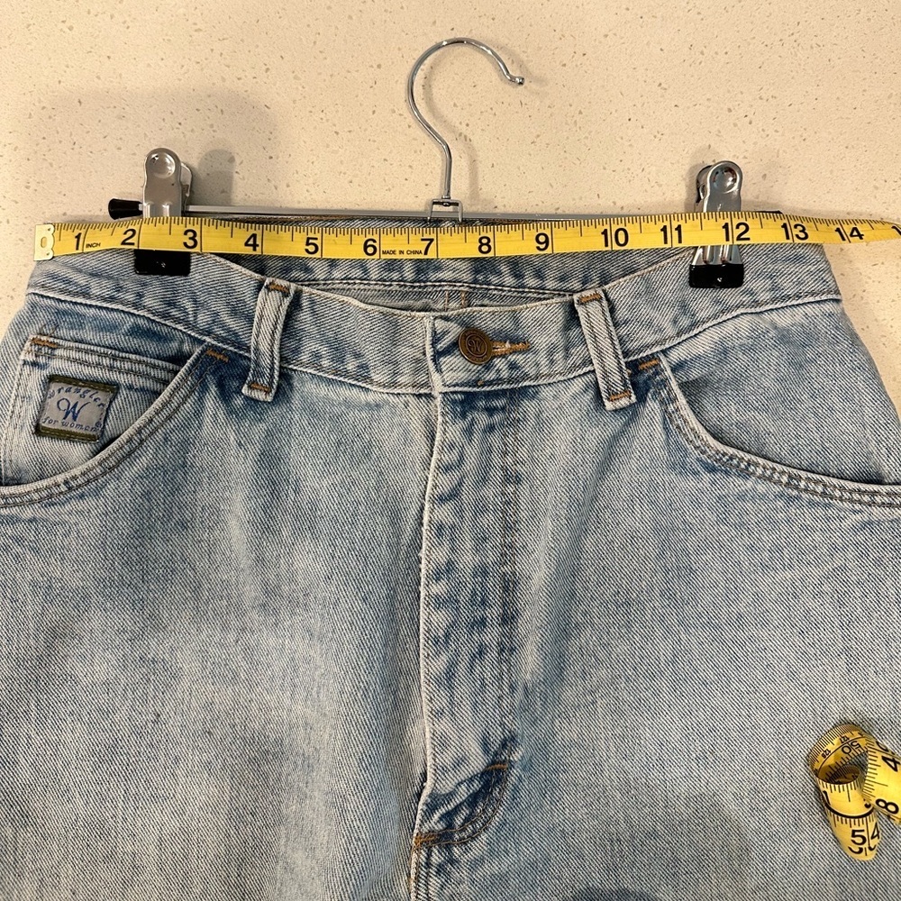 Distressed Vintage Wrangler for Women Jeans